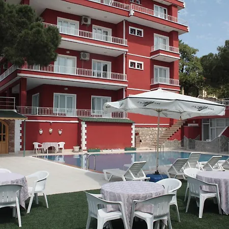 Tunc Otel Ayvalı
