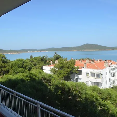 Tunc Otel Ayvalı