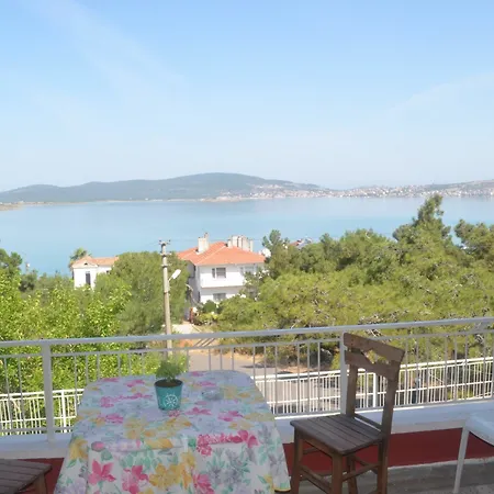 Tunc Otel Ayvalı